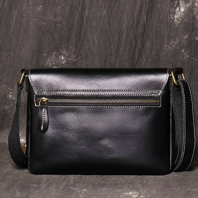 Crossbody Bags For Men Simple Vintage And Popular First Layer Cowhide Hardware Magnetic Buckle Men's Wrapped Flap Shoulder Bag